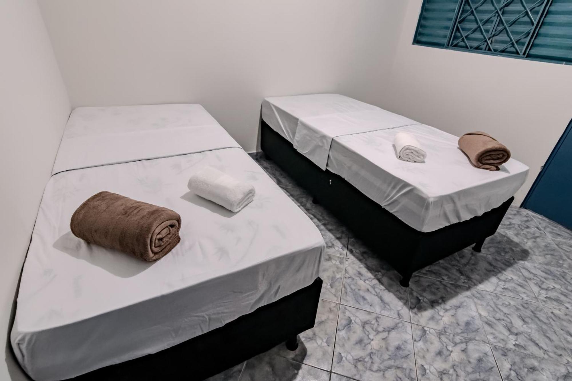 Pousada Roosevelt Quarto 03 - Pousada Central Prox Rodoviaria E Dist Industrial Hotel Uberlândia Buitenkant foto